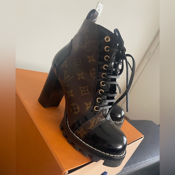 Star Trail Ankle Boot - Picture 2 of 6